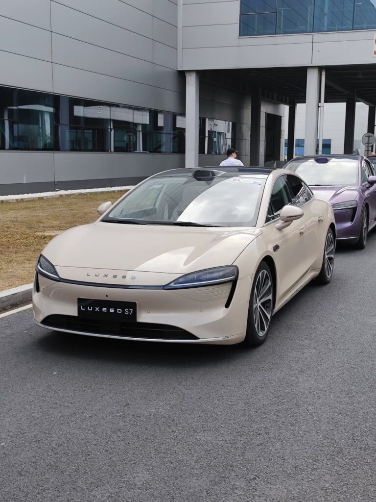 Conducerea autonoma Luxeed China Chery AutoExpert