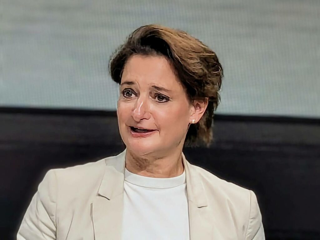 Katrin Adt - CEO Dacia (c)LifeNews.ro