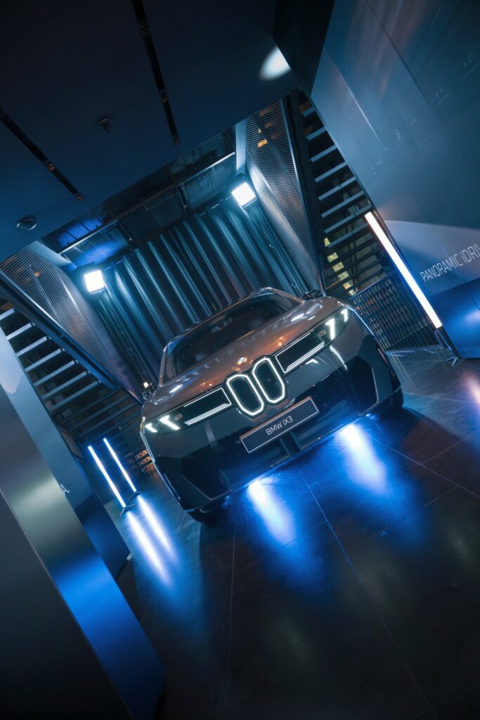 BMW iX3 debutează oficial în România