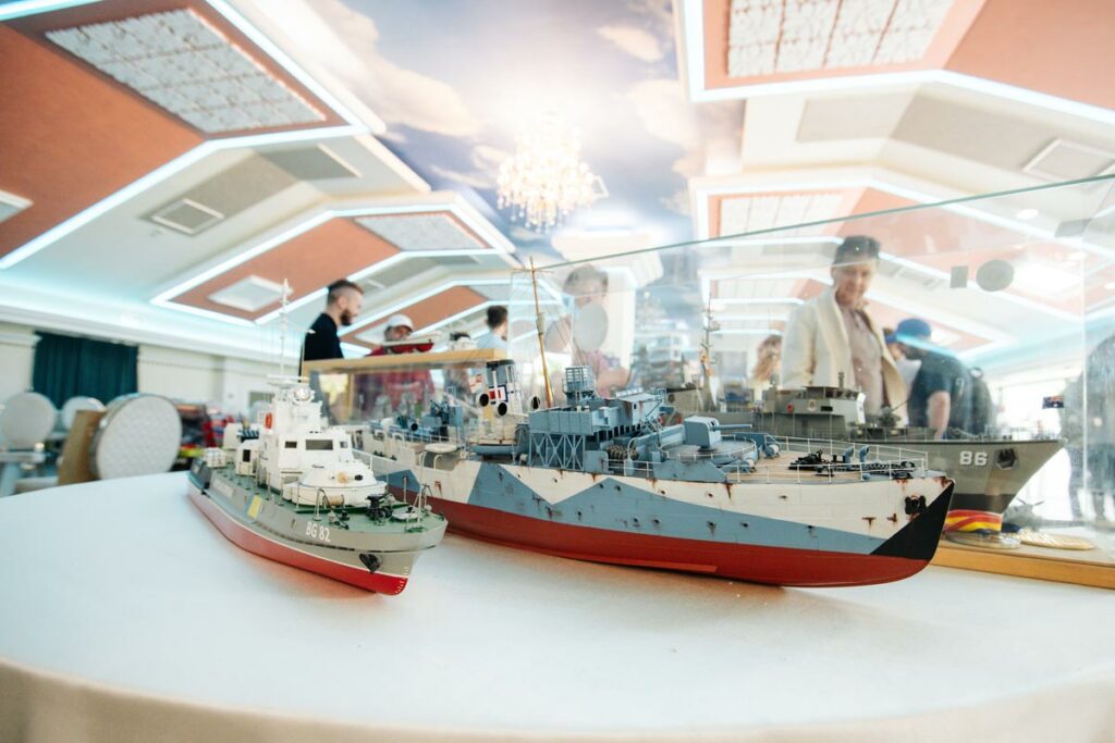 Collectify AutoExpert eveniment machete auto