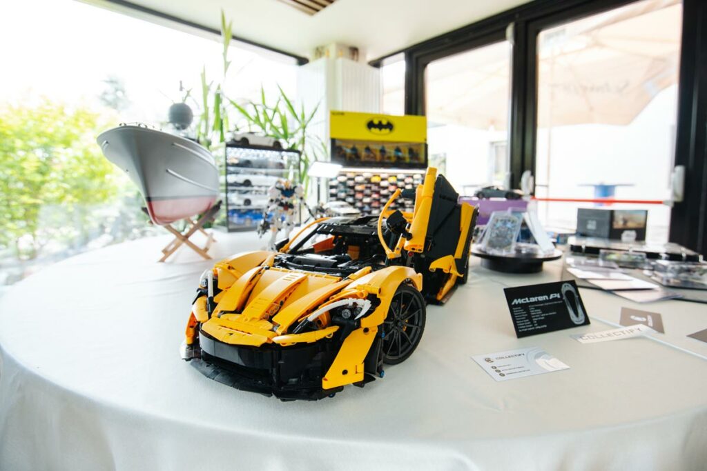 Collectify AutoExpert eveniment machete auto