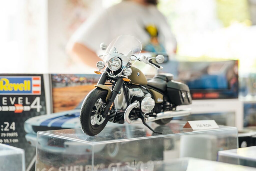 Collectify AutoExpert eveniment machete auto