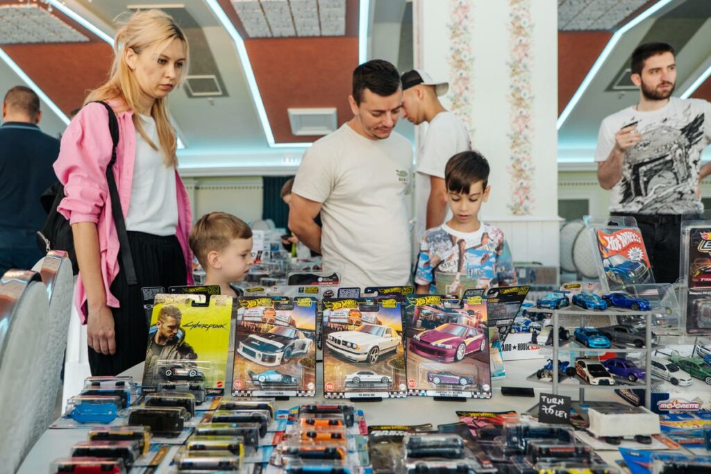 Collectify AutoExpert eveniment machete auto