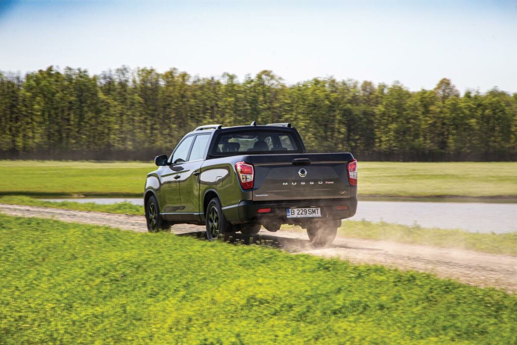 Comparativ Pick-upuri KGM Musso Grand AutoExpert