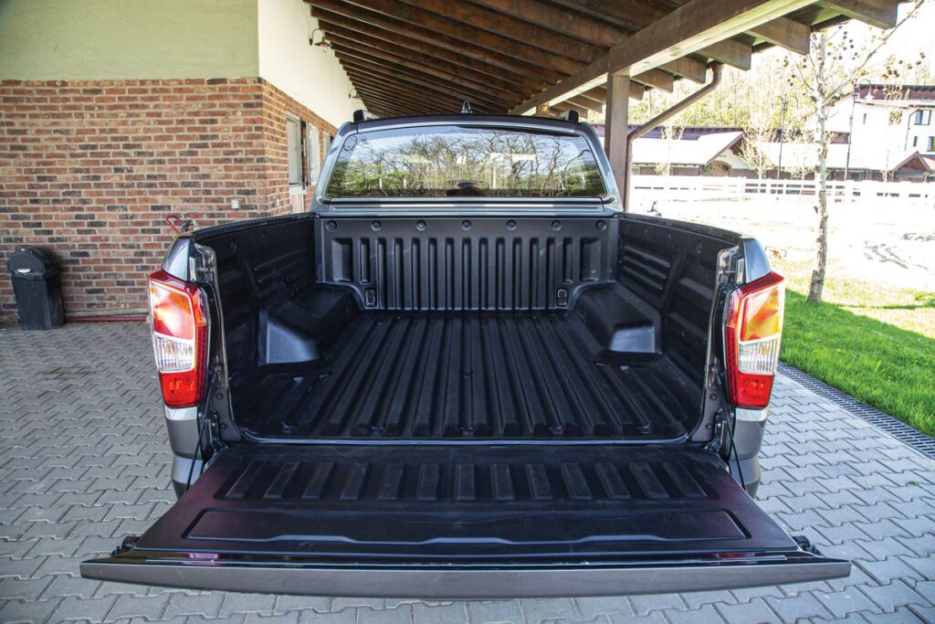 Comparativ Pick-upuri KGM Musso Grand AutoExpert