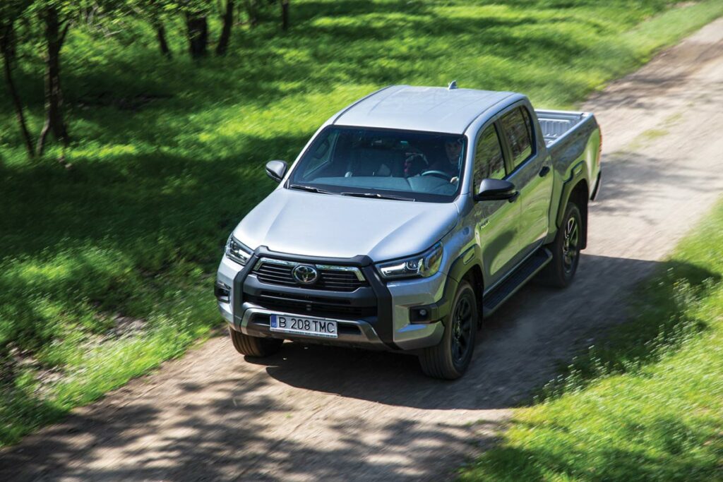 Comparativ Pick-upuri Toyota Hilux AutoExpert