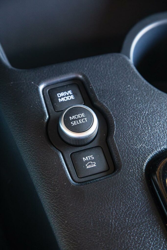 Comparativ Pick-upuri Toyota Hilux AutoExpert