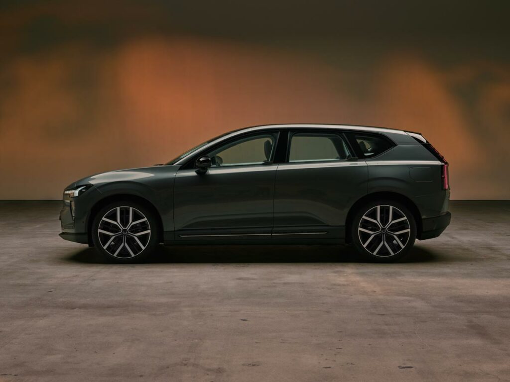 Volvo EX60 AutoExpert