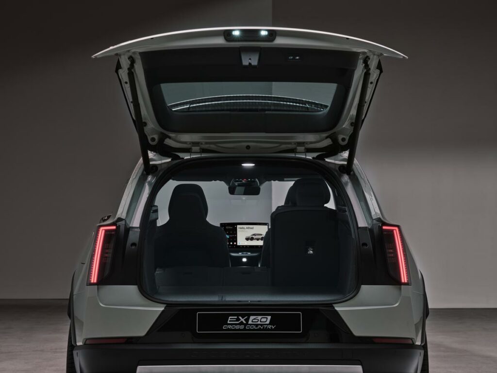 Volvo EX60 AutoExpert