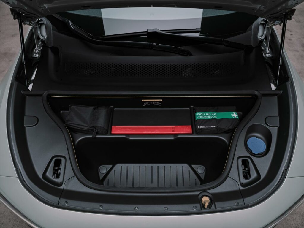 Volvo EX60 AutoExpert