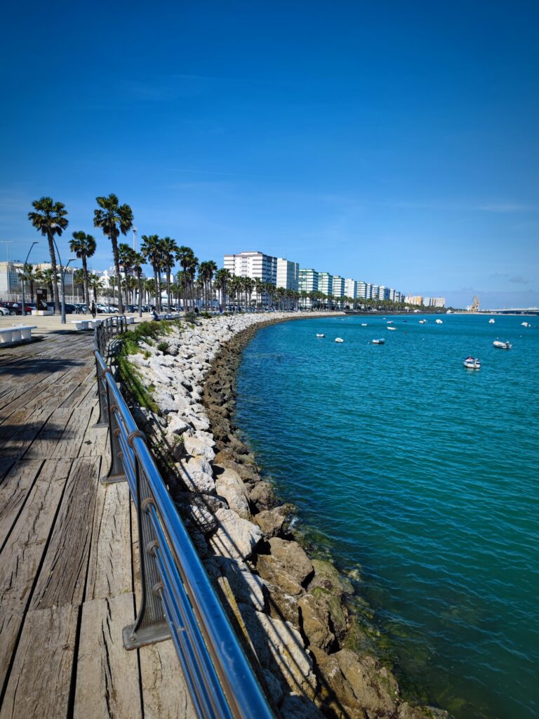 Volkswagen Grand California AutoExpert