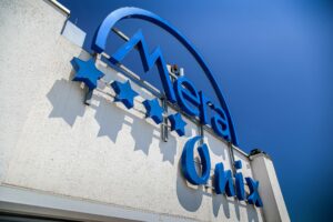 Best Electric Car in Romania 2026 - AutoExpert - Hotel Mera Onix Cap Aurora