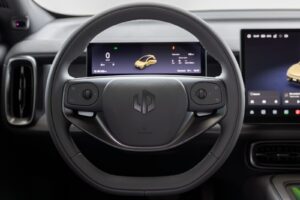 Leapmotor B05 interior AutoExpert