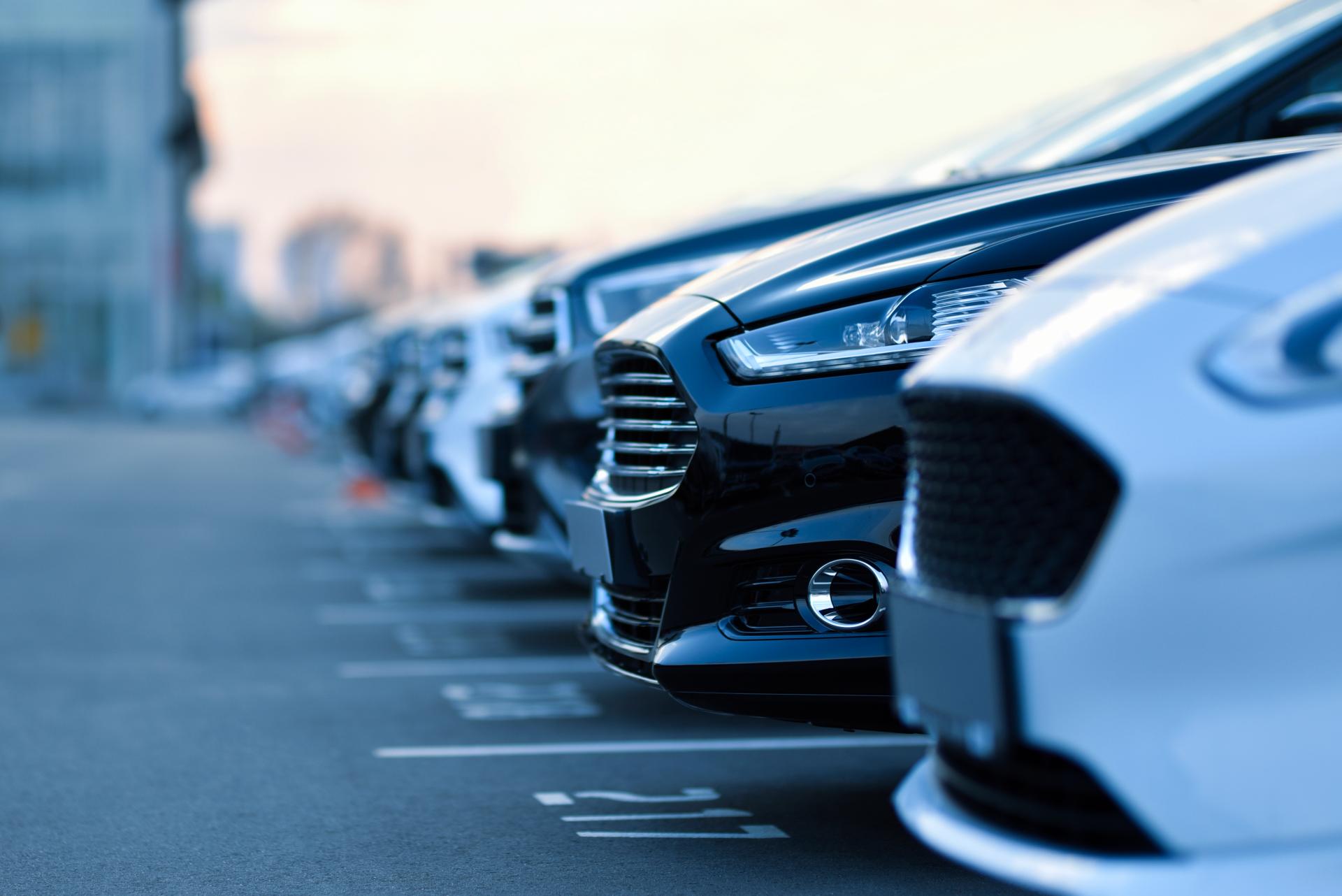 Studiu DKV Mobility privind mobilitatea electrica AutoExpert