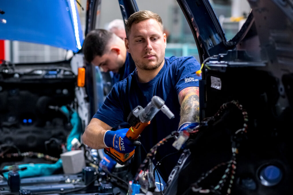 Uzina BMW Debrecen AutoExpert