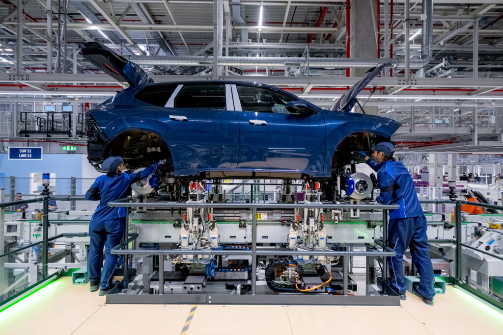 Uzina BMW Debrecen AutoExpert