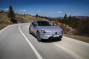 Volvo ES90 la Palatul Suter AutoExpert