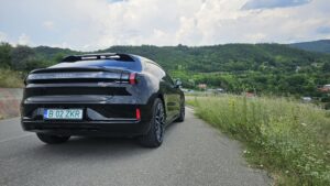 Zeekr 001 AutoExpert