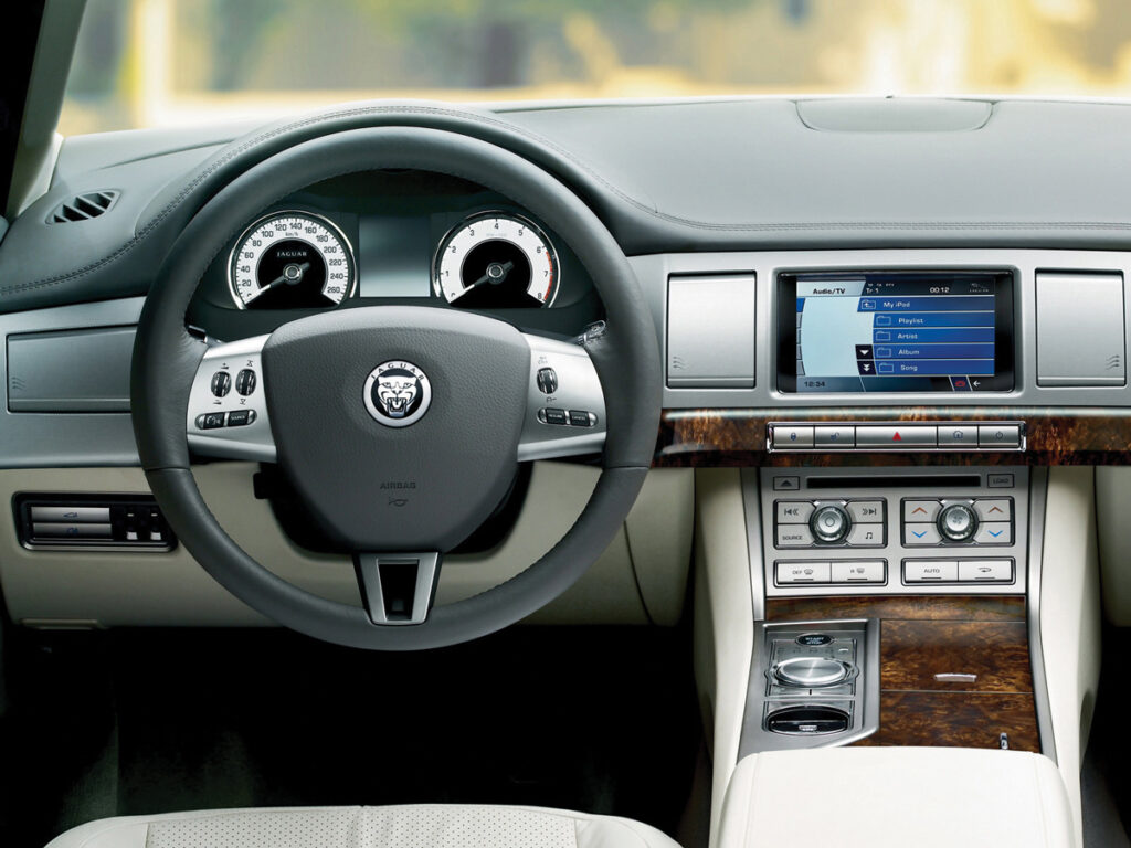 Jaguar XF AutoExpert