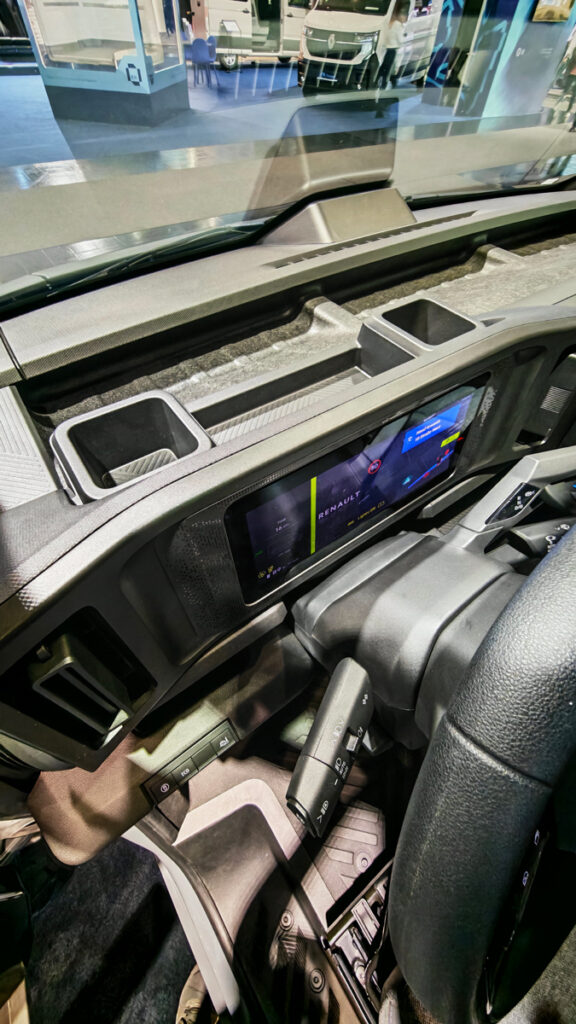 Renault Trafic E-Tech electric AutoExpert