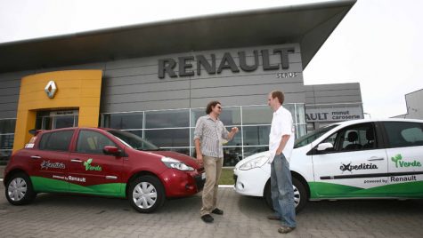 Renault sustine campania Let’s Do It, Romania!